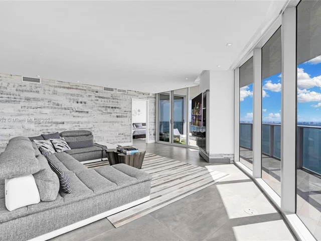 488 NE 18th St # 3912, Miami FL 33132