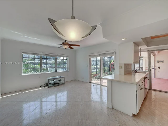 3218 NE 38th St, Fort Lauderdale FL 33308