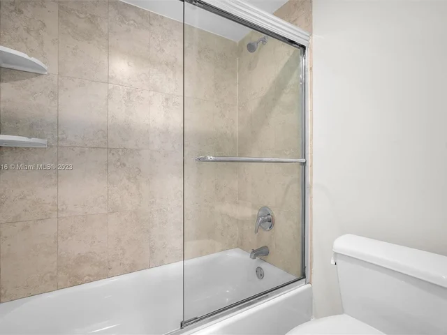 3625 N Country Club Dr, Aventura FL 33180