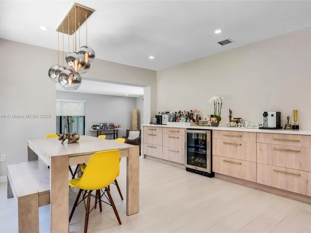 918 NW 10th Ct, Miami FL 33136