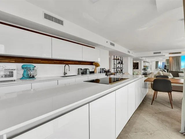 18911 Collins Ave # 705, Sunny Isles Beach FL 33160