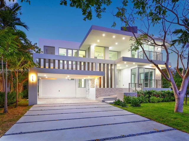 315 Cypress Dr, Key Biscayne FL 33149