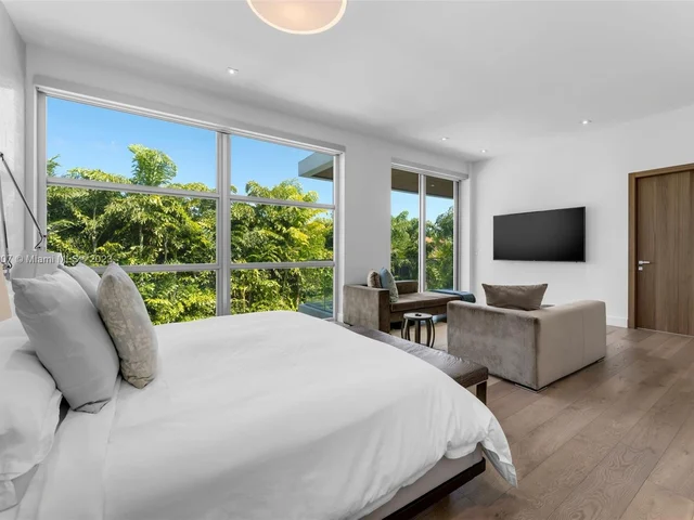 675 Golden Beach Dr, Golden Beach FL 33160