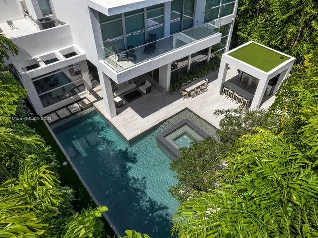 675 Golden Beach Dr, Golden Beach FL 33160