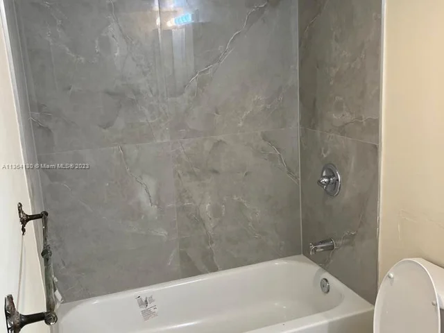 2801 NE 183rd St # 305W, Aventura FL 33160