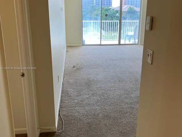 2801 NE 183rd St # 305W, Aventura FL 33160