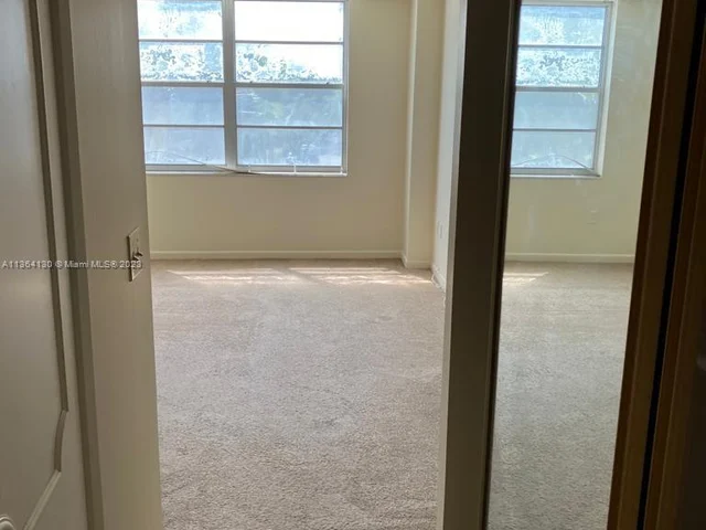 2801 NE 183rd St # 305W, Aventura FL 33160