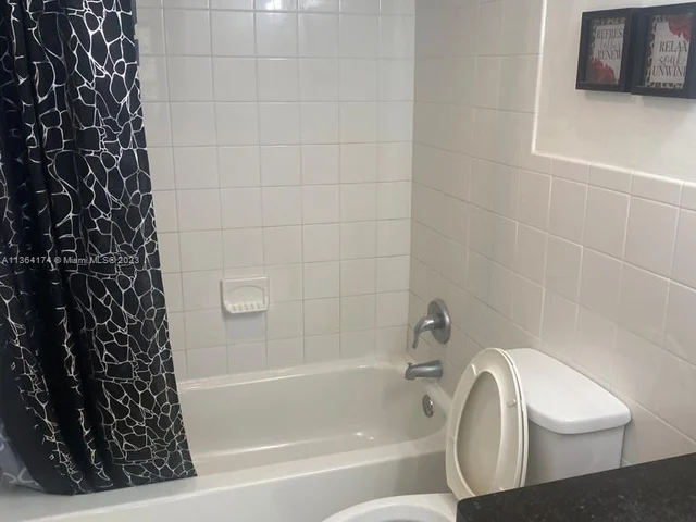 2175 NE 170th St # 204, North Miami Beach FL 33162