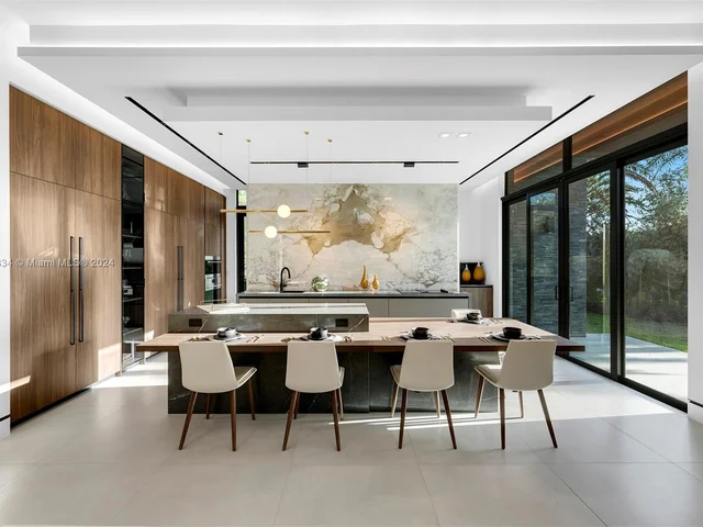 12500 SW 64th Ave, Pinecrest FL 33156