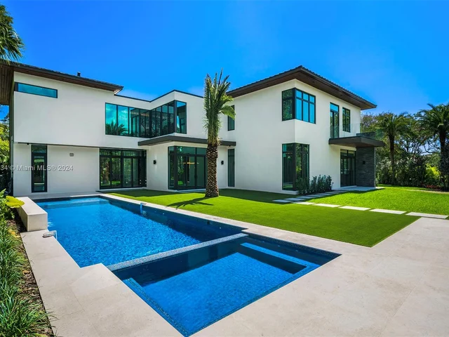 12500 SW 64th Ave, Pinecrest FL 33156