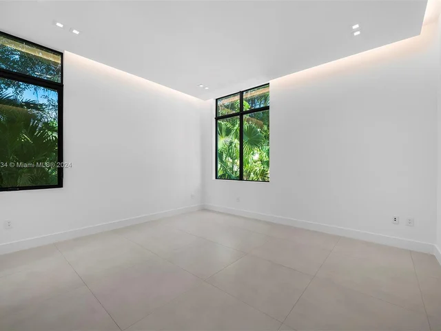 12500 SW 64th Ave, Pinecrest FL 33156