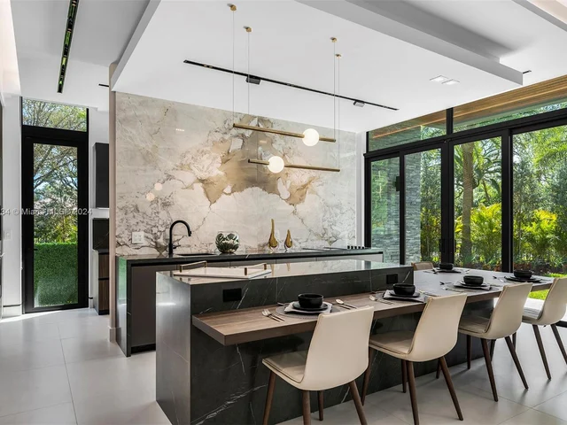 12500 SW 64th Ave, Pinecrest FL 33156