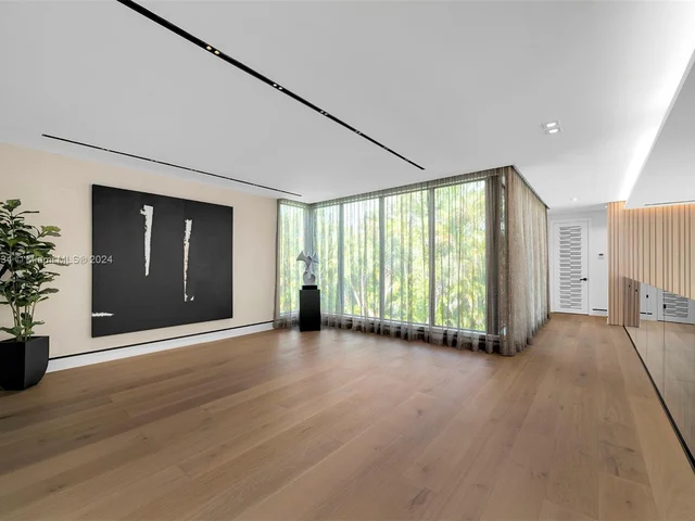 12500 SW 64th Ave, Pinecrest FL 33156