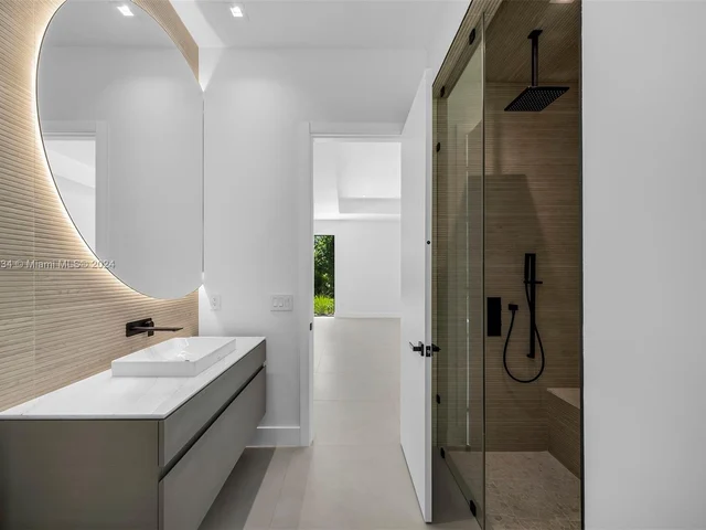 12500 SW 64th Ave, Pinecrest FL 33156