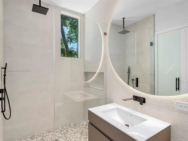 12500 SW 64th Ave, Pinecrest FL 33156