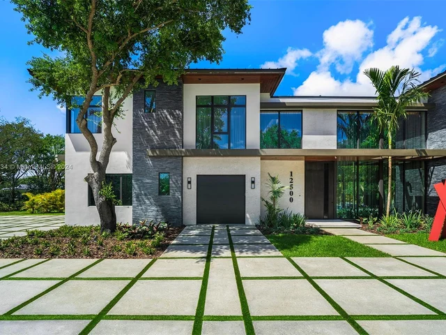 12500 SW 64th Ave, Pinecrest FL 33156