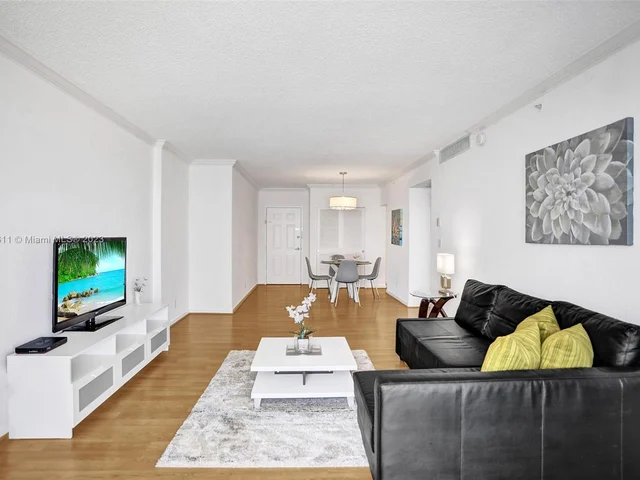 2501 S Ocean Dr, Hollywood FL 33019