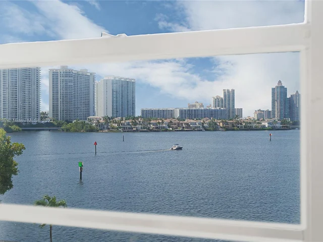 301 174th St # 401, Sunny Isles Beach FL 33160