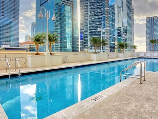 1200 Brickell Bay Dr # 1521, Miami FL 33131