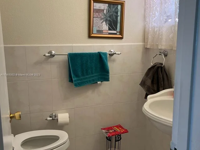 215 SE 3rd Ave # 403A, Hallandale Beach FL 33009