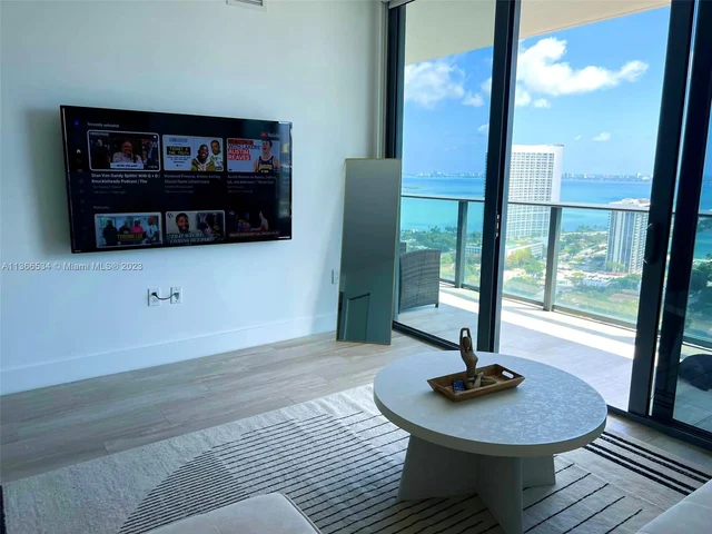 121 NE 34th St # 2907, Miami FL 33137