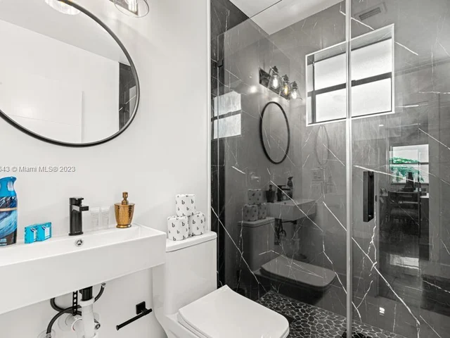 3902 NW 3rd Ave # 3902, Miami FL 33127