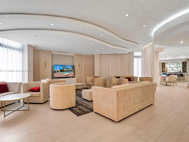 3610 Yacht Club Dr # 1214, Aventura FL 33180