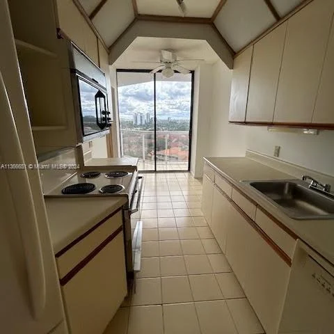 3610 Yacht Club Dr # 1214, Aventura FL 33180