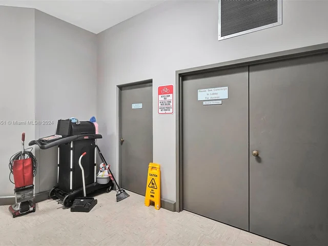 3610 Yacht Club Dr # 1214, Aventura FL 33180