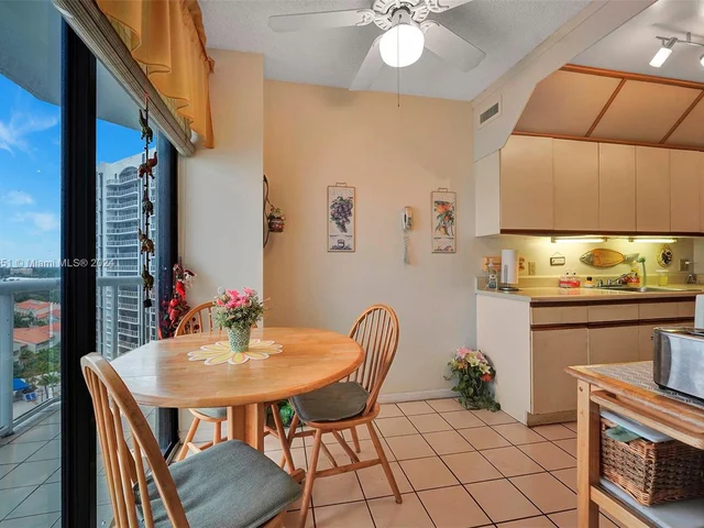 3610 Yacht Club Dr # 1214, Aventura FL 33180