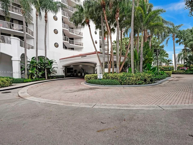 3610 Yacht Club Dr # 1214, Aventura FL 33180