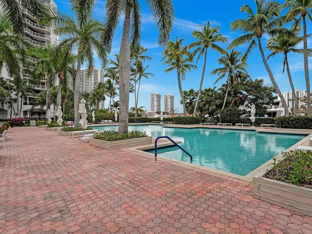 3610 Yacht Club Dr # 1214, Aventura FL 33180