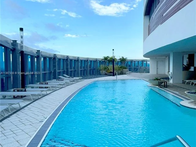 851 NE 1st Ave # 4702, Miami FL 33132