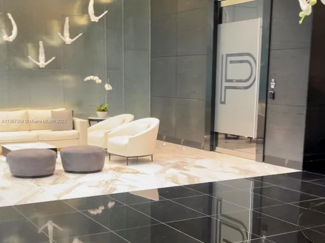 851 NE 1st Ave # 4702, Miami FL 33132