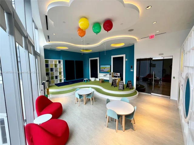 851 NE 1st Ave # 4702, Miami FL 33132