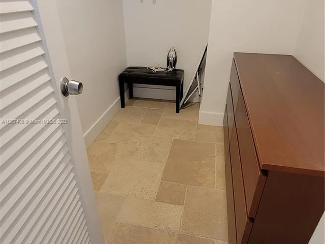 3801 S Ocean Dr # 10B, Hollywood FL 33019