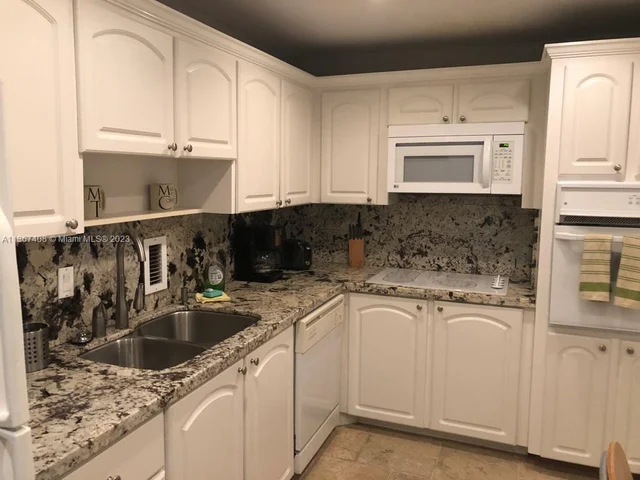 3801 S Ocean Dr # 10B, Hollywood FL 33019