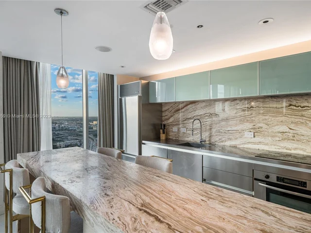 1040 Biscayne Blvd # 4607, Miami FL 33132