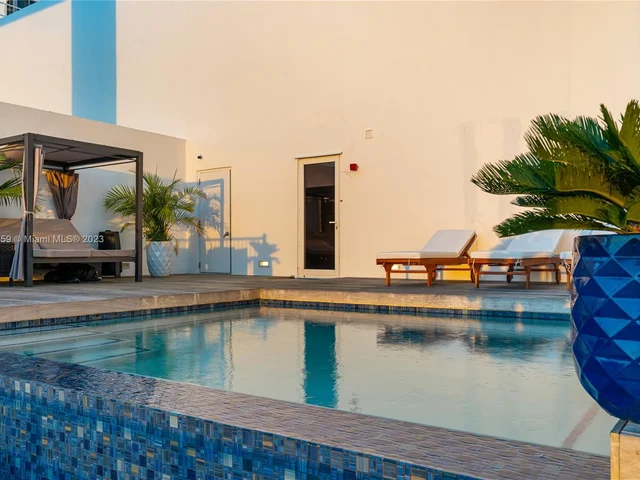 1040 Biscayne Blvd # 4607, Miami FL 33132