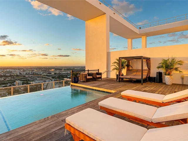 1040 Biscayne Blvd # 4607, Miami FL 33132