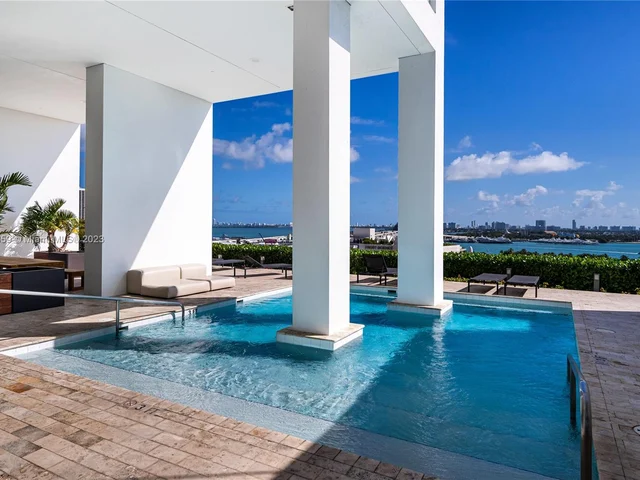 1040 Biscayne Blvd # 4607, Miami FL 33132