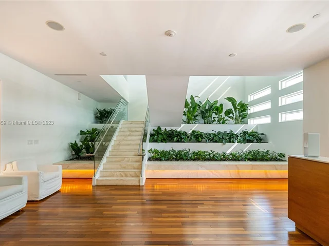 1040 Biscayne Blvd # 4607, Miami FL 33132