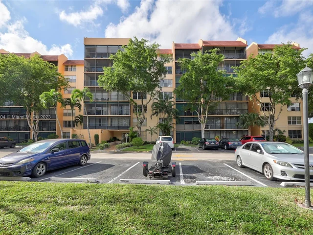 3771 Environ Blvd # 647, Lauderhill FL 33319