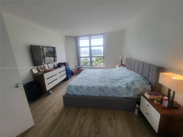 3400 NE 192nd St # 903, Aventura FL 33180