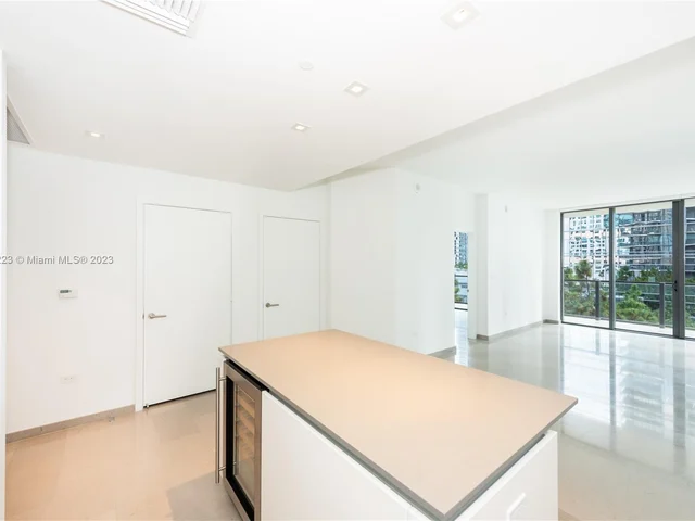 88 SW 7th St # 809, Miami FL 33130