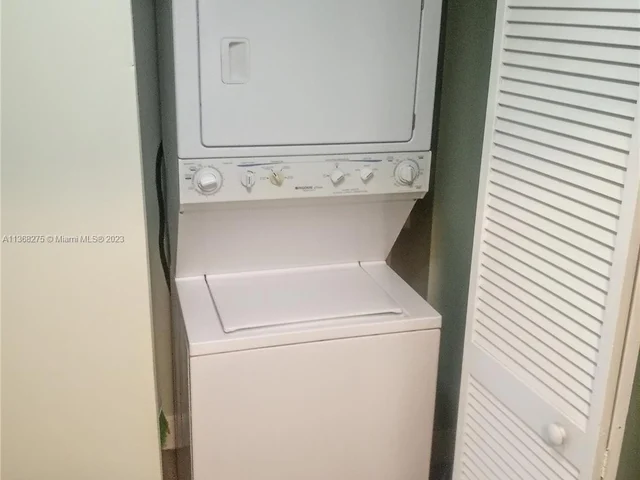 2951 S Bayshore Dr # 512, Miami FL 33133