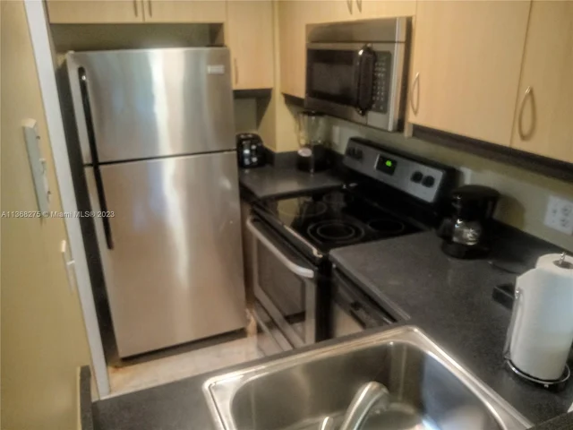 2951 S Bayshore Dr # 512, Miami FL 33133