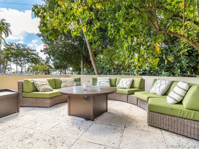 2951 S Bayshore Dr # 512, Miami FL 33133