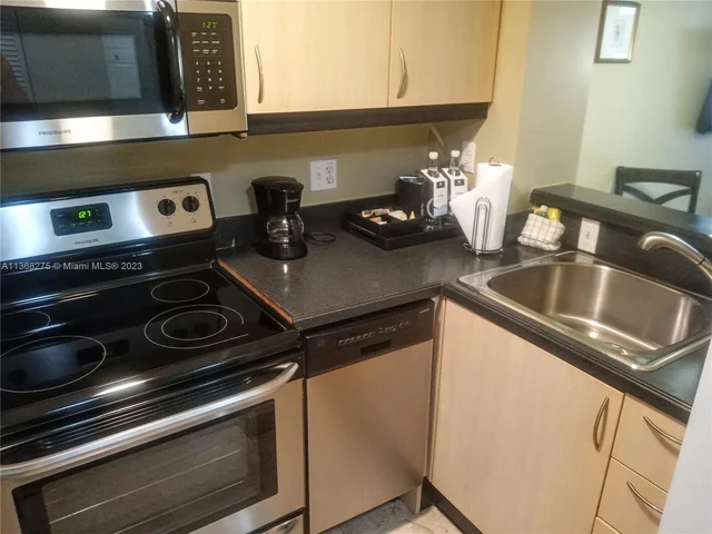 2951 S Bayshore Dr # 512, Miami FL 33133