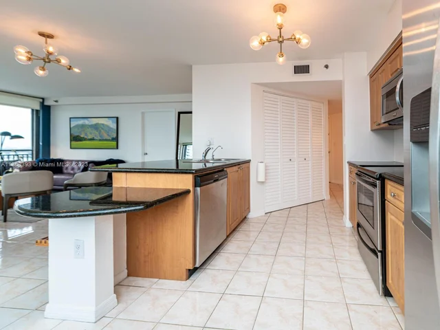 540 Brickell Key Dr # 1413, Miami FL 33131